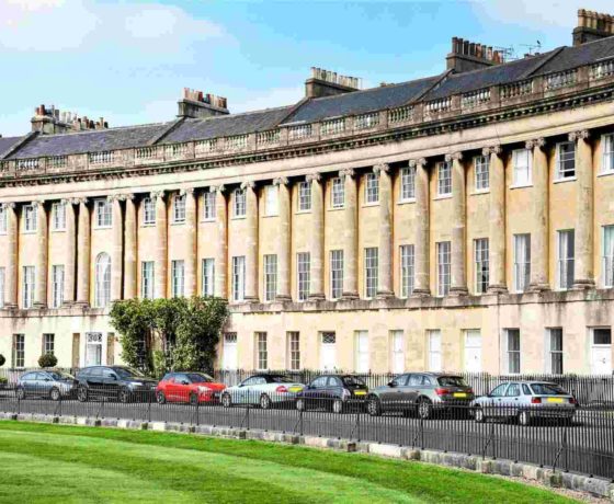 ultimate-guide to -the-royal-crescent