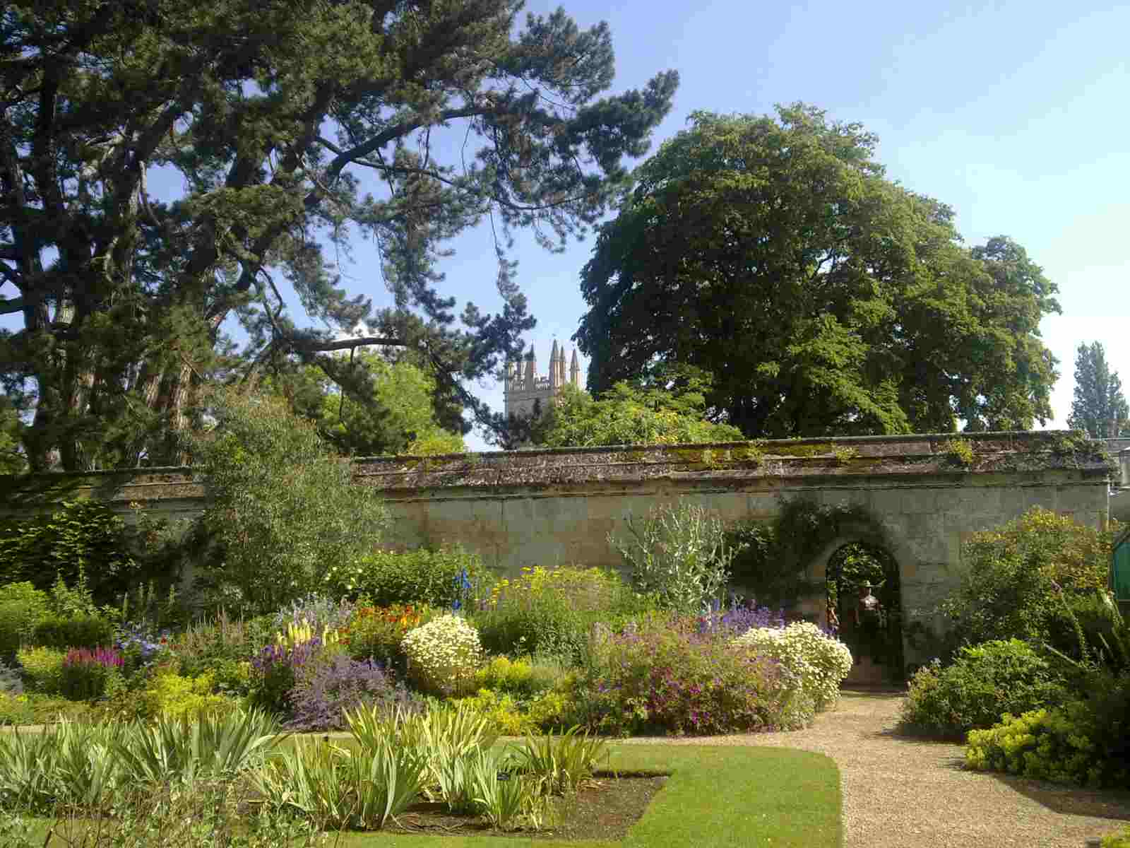 gardens to visit near oxford