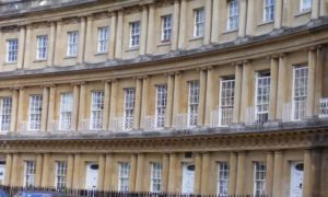 ultimate-guide-to-the-circus-bath-walking-tours