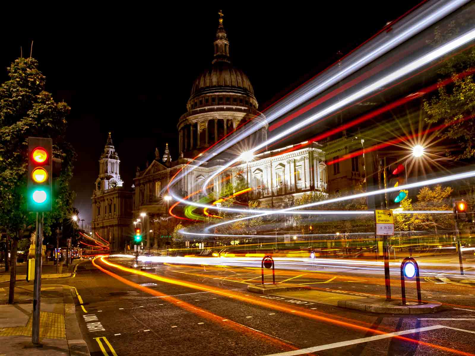 The Best Night Tours in London - Footprints Tours