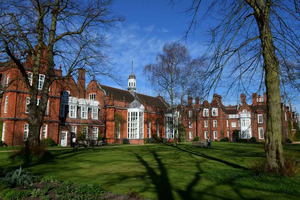 Newnham College Cambridge Gardens