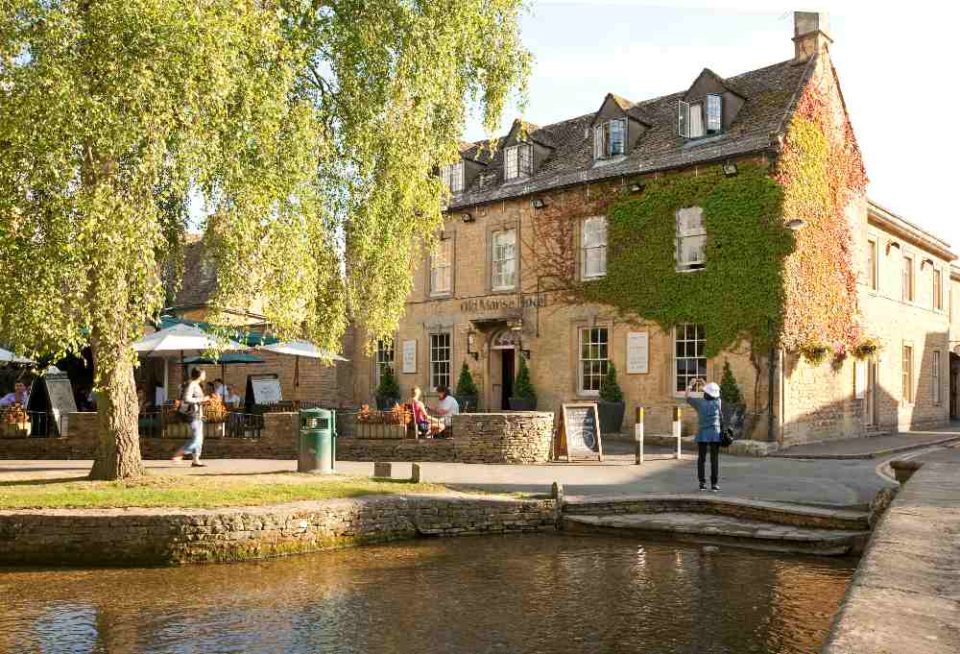 Bourton-on-the-Water - Footprints Tours