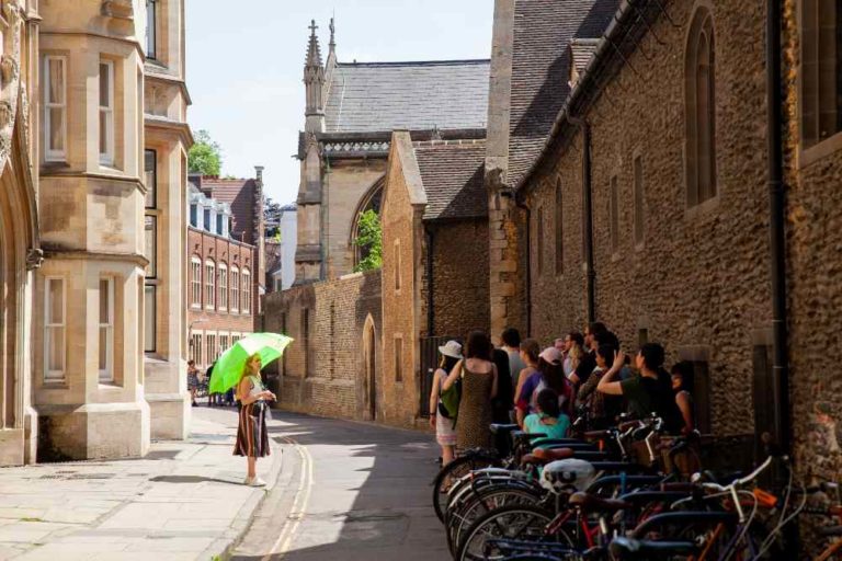 free walking tours cambridge