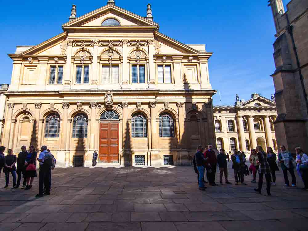 Small-Group-Walking-Tours-Oxford