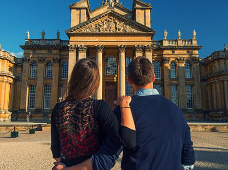 Couple-Blenheim-Palace-From-Oxford-Tour