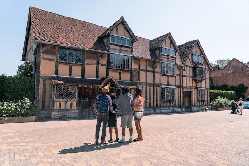 Shapespears Birthplace Tour